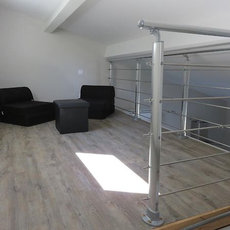 La Petite Maison Malataverne Exteriör bild